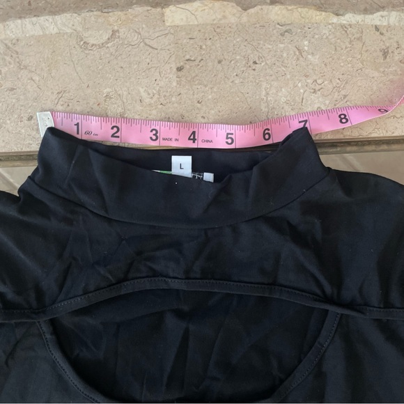 LONG SLEEVE MOCK NECK CROP TOP - Picture 11 of 15